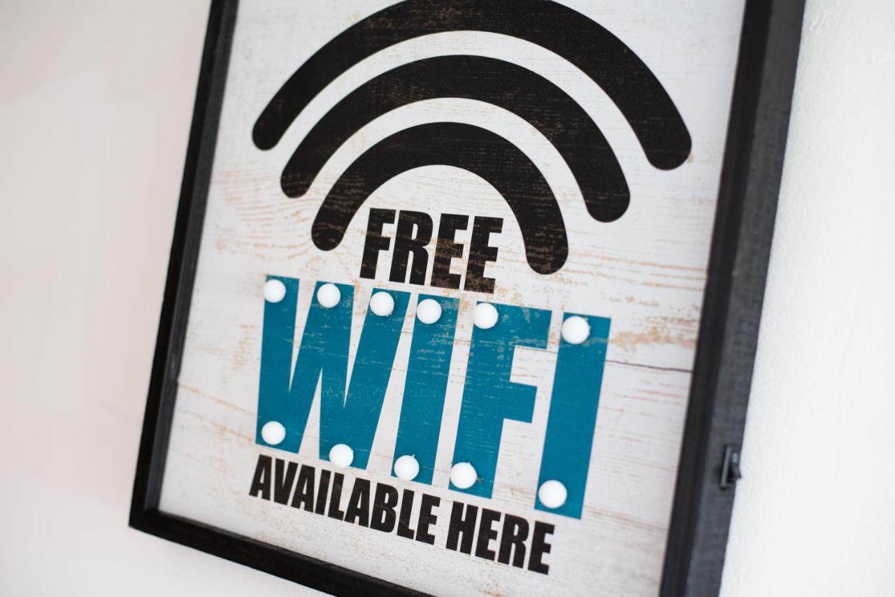 Free Parking, Spacious Rooms, Smart Tv'S All Rooms Swansea Exteriér fotografie