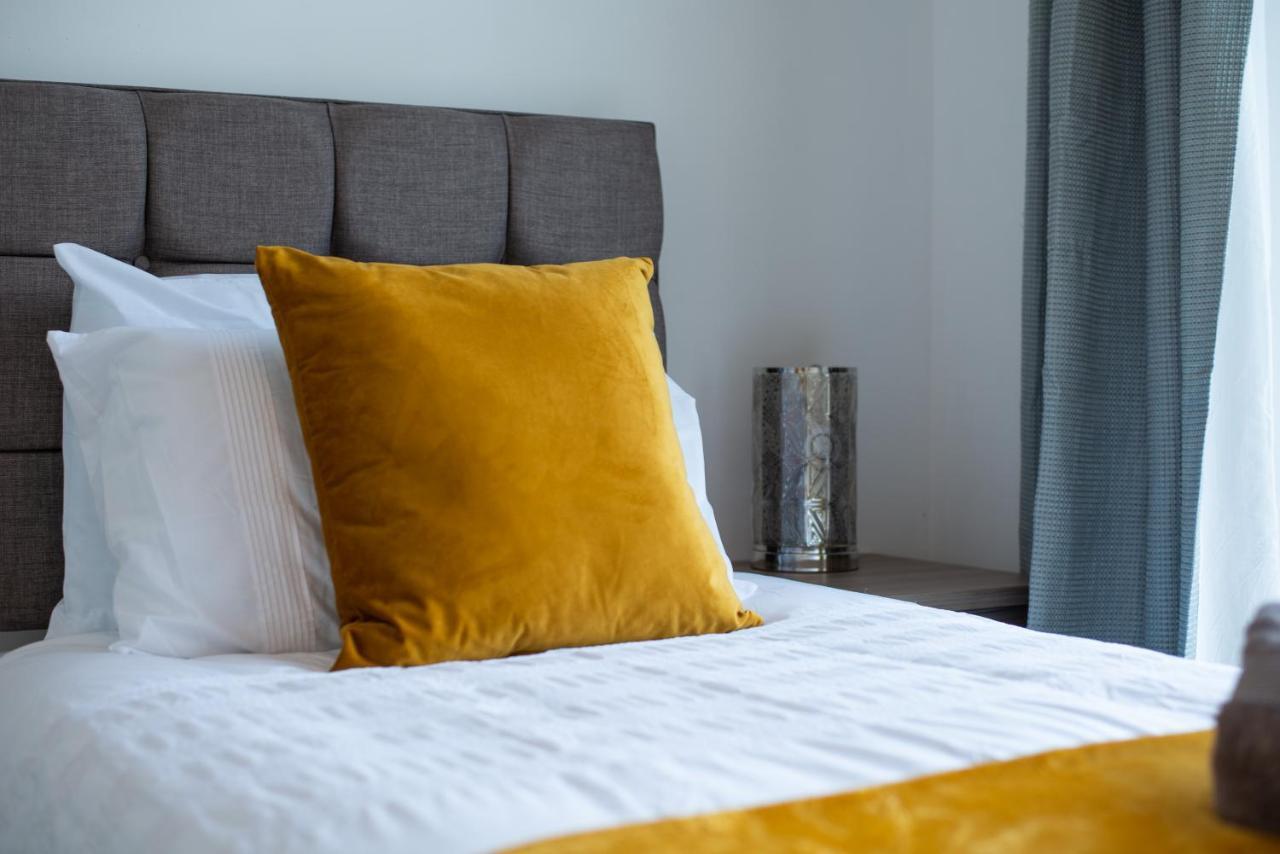Free Parking, Spacious Rooms, Smart Tv'S All Rooms Swansea Exteriér fotografie